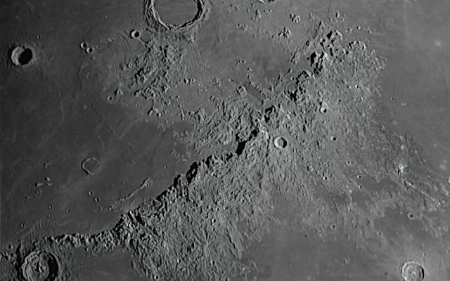 Lune, Monts Apennins